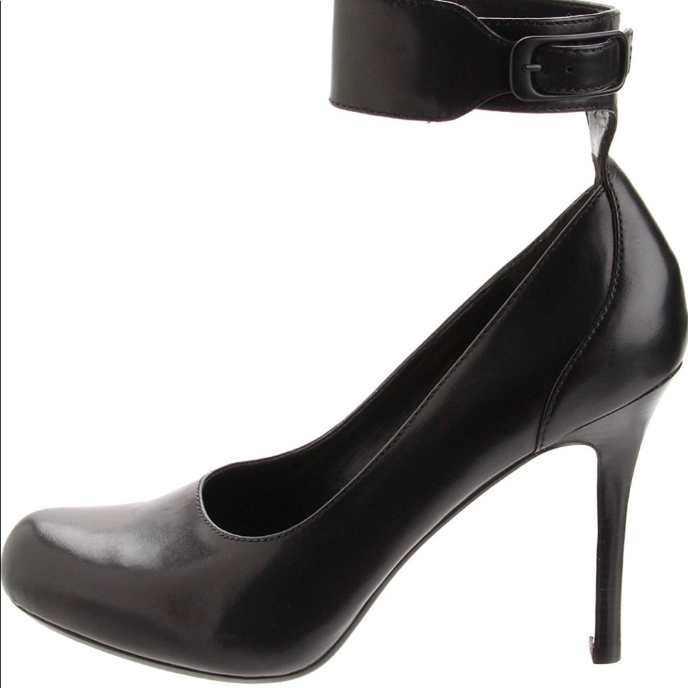 Maria Sharapova/Cole Haan Heel